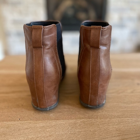 Wedge Boots - Picture 4 of 5